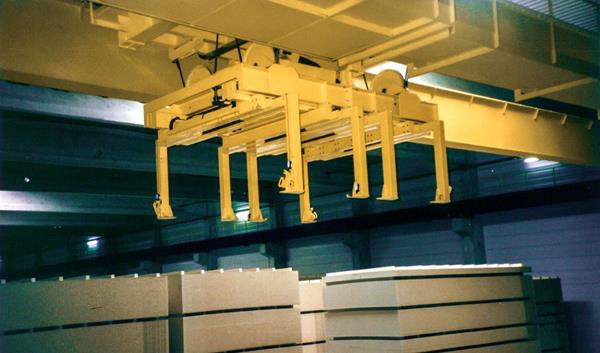 Manipulateurs et autres dispositifs de manutention