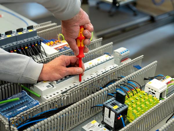 Elektroingenieur (m/w/d) - Karriere